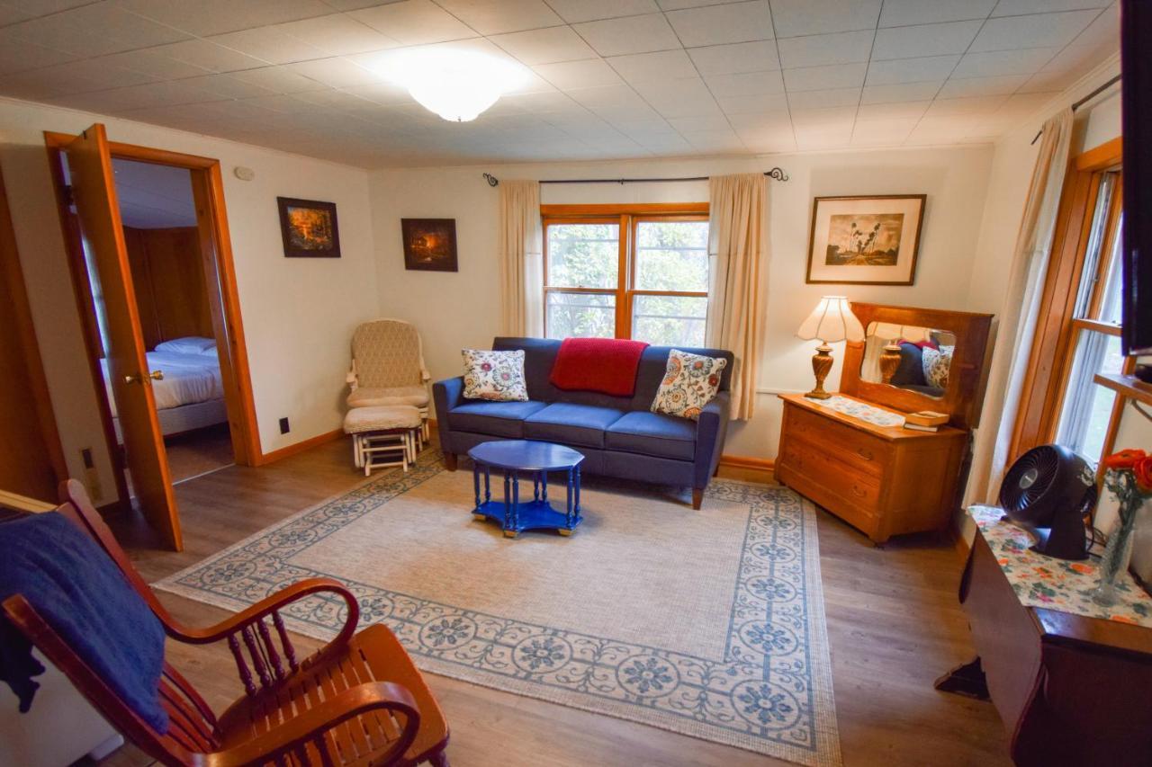 Mission Springs Resort Ашланд Екстериор снимка