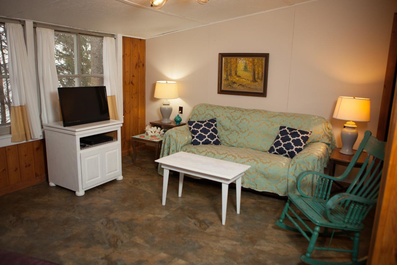 Mission Springs Resort Ашланд Екстериор снимка