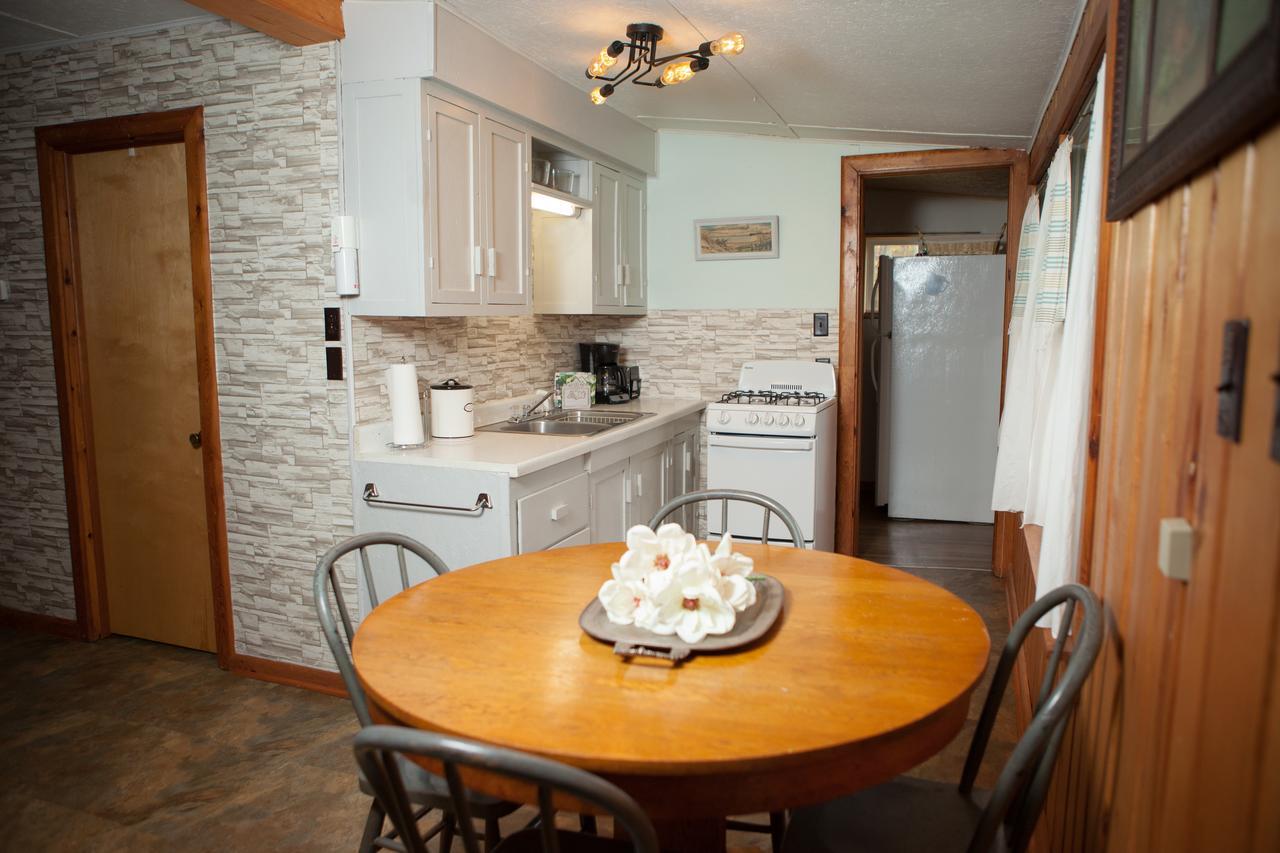 Mission Springs Resort Ашланд Екстериор снимка