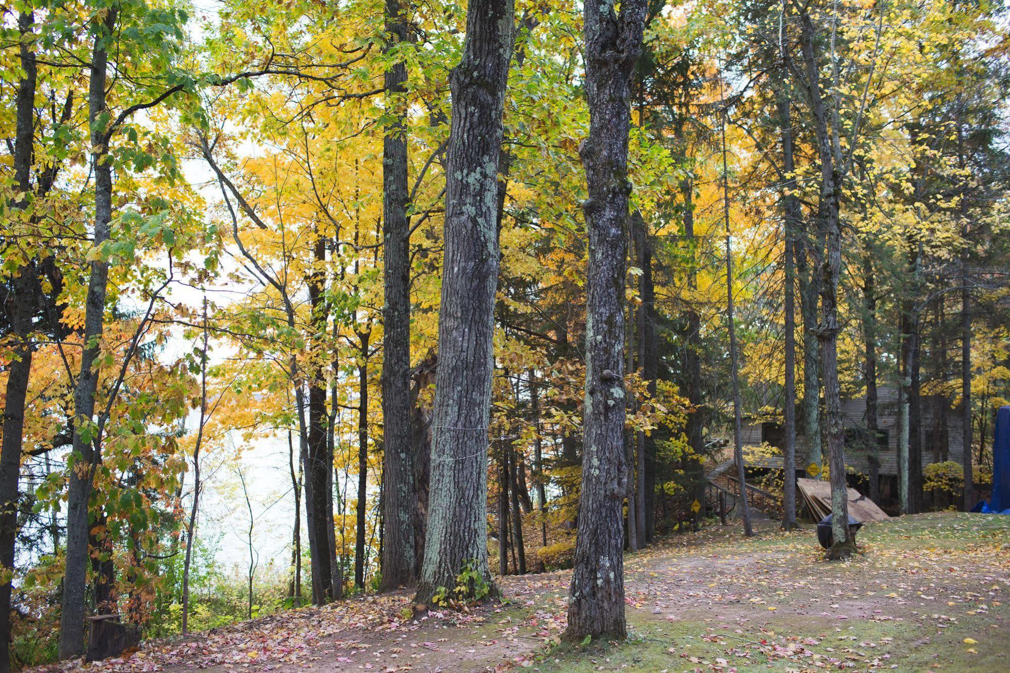 Mission Springs Resort Ашланд Екстериор снимка