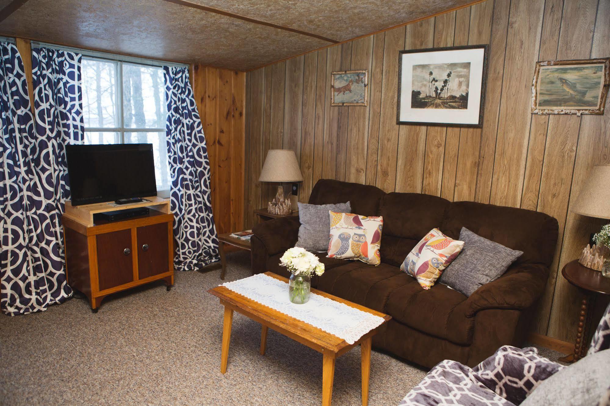 Mission Springs Resort Ашланд Екстериор снимка